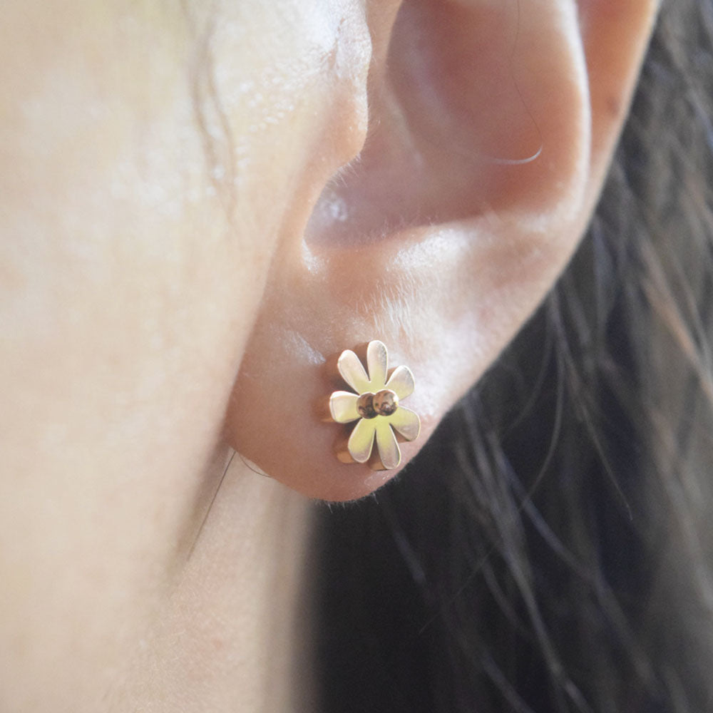 wholesale tiny charm stainless steel daisy flower stud earrings jewelry earring unisex china manufacturer supplier