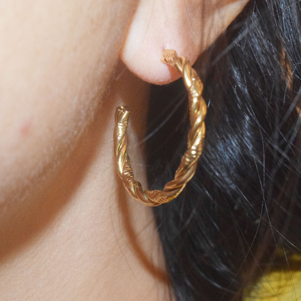 wholesale stainless steel twist half hoop 3cm earring gold plated earrings jewelry for women China manufacturer factory supplier