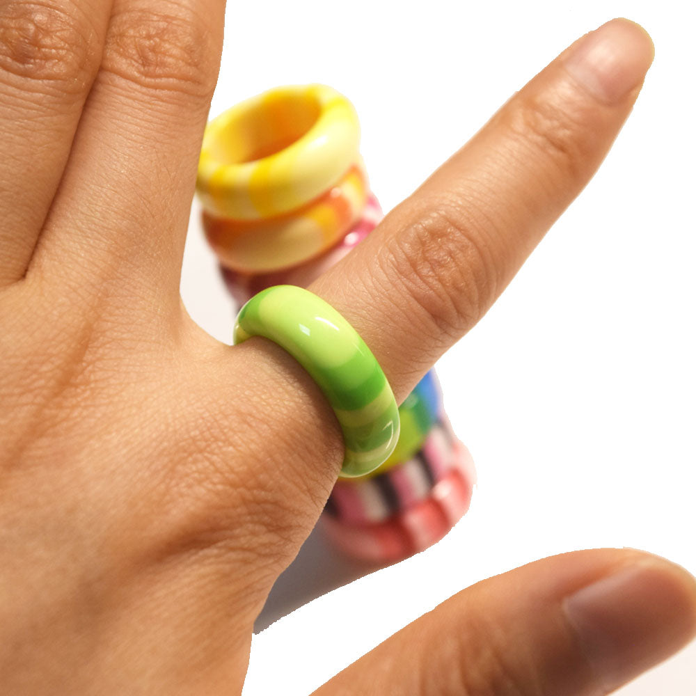 Korean style punk design plastic acrylic resin rainbow color finger ring women kids rings jewelry unisex
