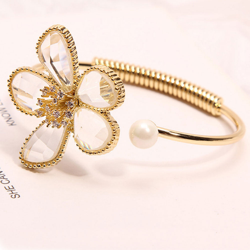 fashion brass with 18k gold plated glass crystal daisy flower charm open cuff bracelet bangle women