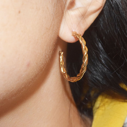 wholesale stainless steel twist half hoop 3cm earring gold plated earrings jewelry for women China manufacturer factory supplier