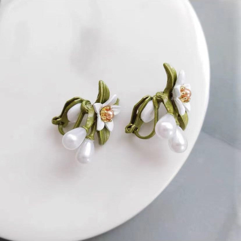 Fashion Alloy Green Color with Camellia Charm Flower Earring Women Earrings