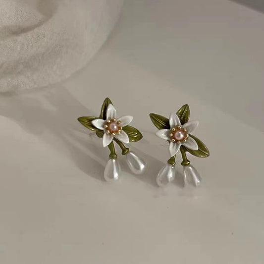 Fashion Alloy Green Color with Camellia Charm Flower Earring Women Earrings