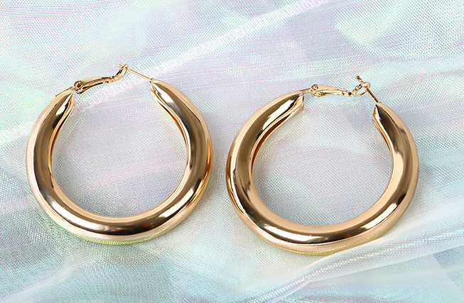 trendy brass alloy earrings gold hoop Simple big circle fashion earrings Hollow dangle earring women